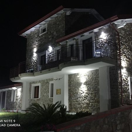 Lux Vera B & B 아그로폴리 외부 사진