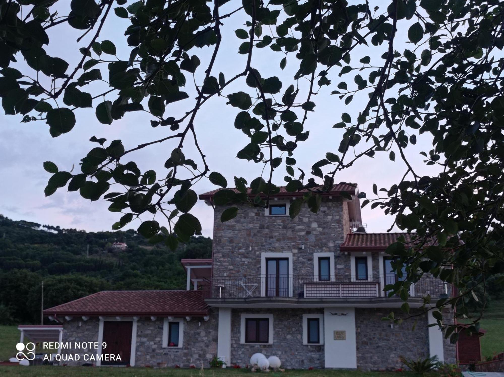Lux Vera B & B 아그로폴리 외부 사진