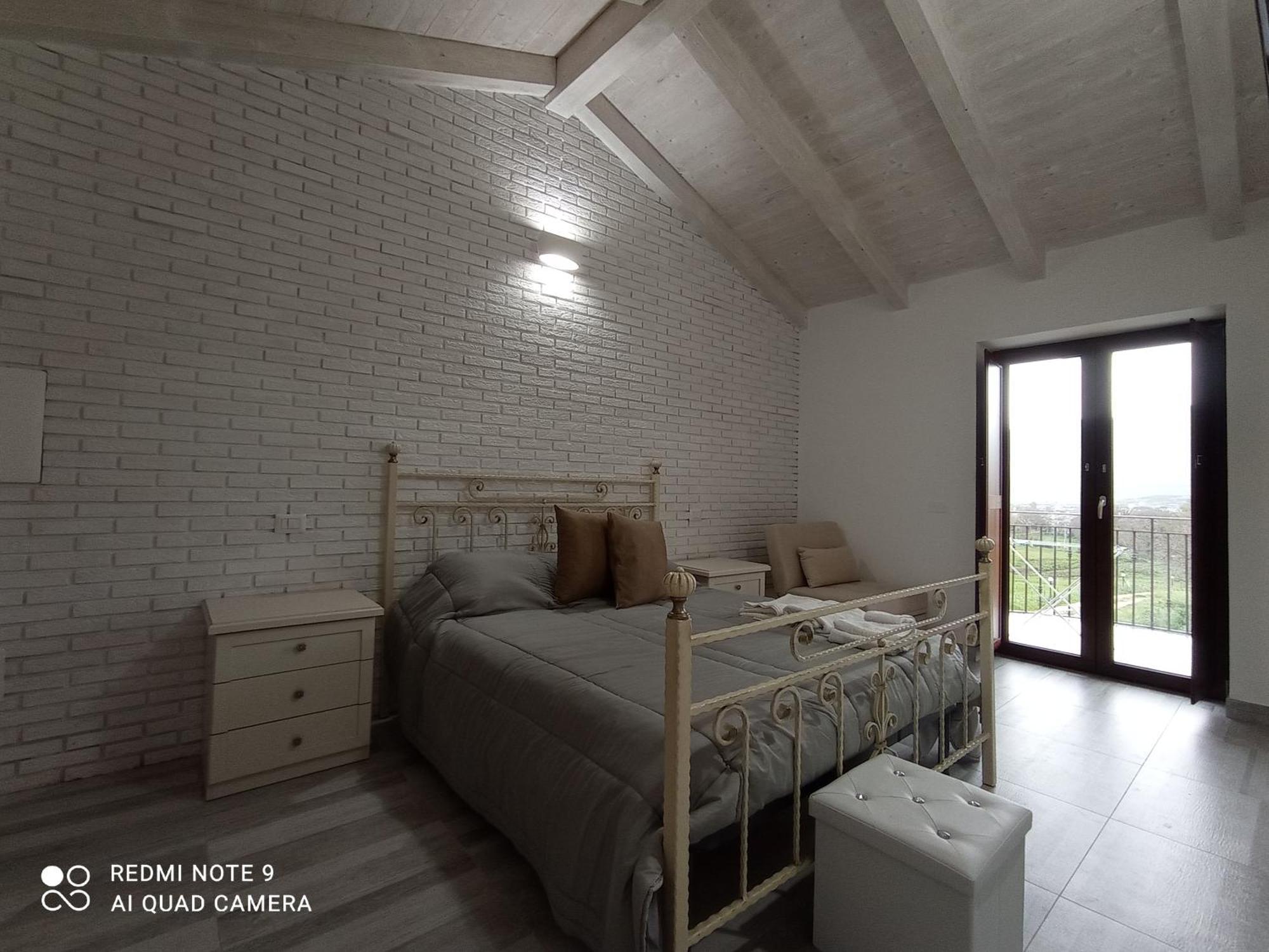 Lux Vera B & B 아그로폴리 외부 사진